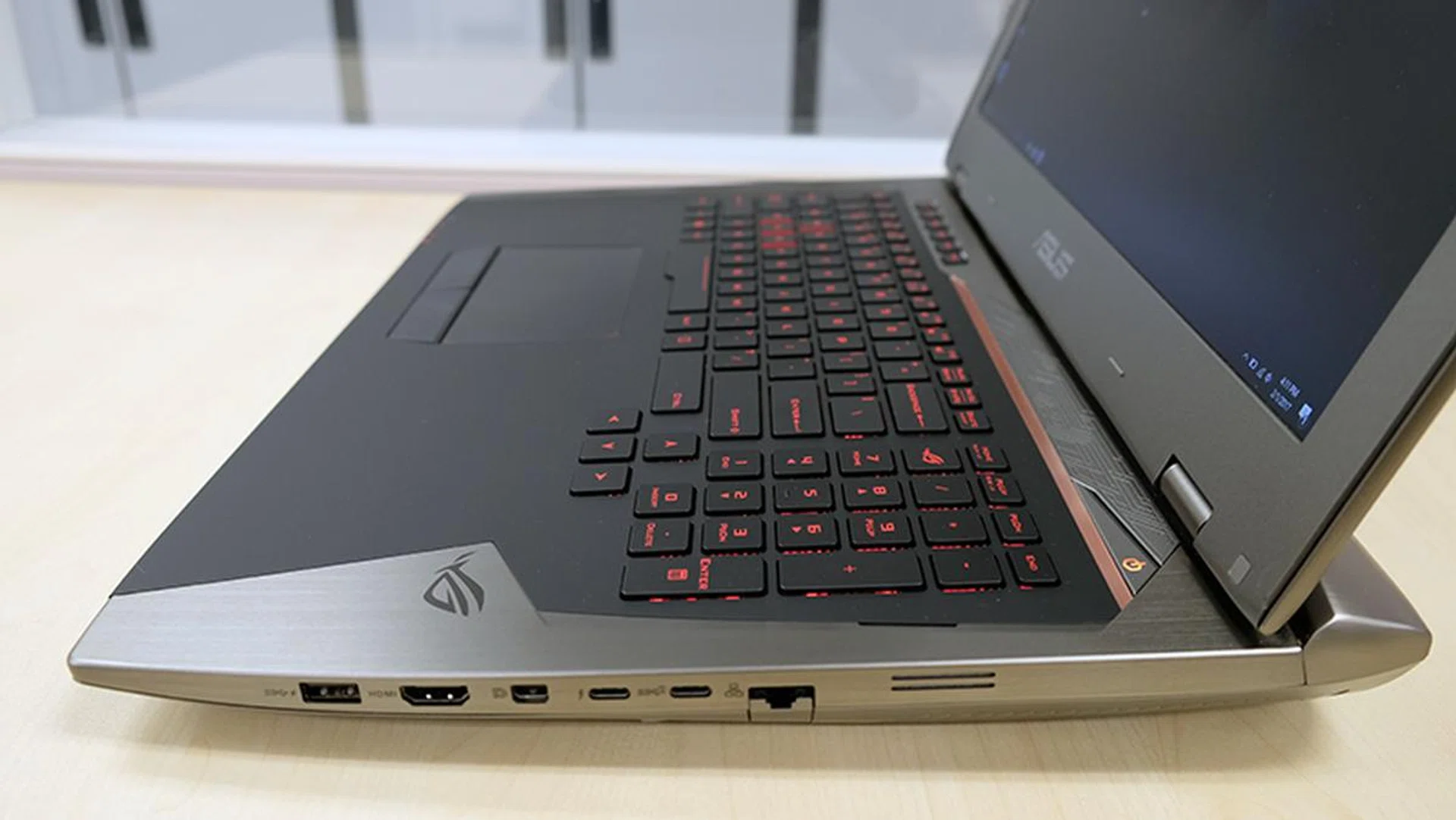 ASUS ROG G701