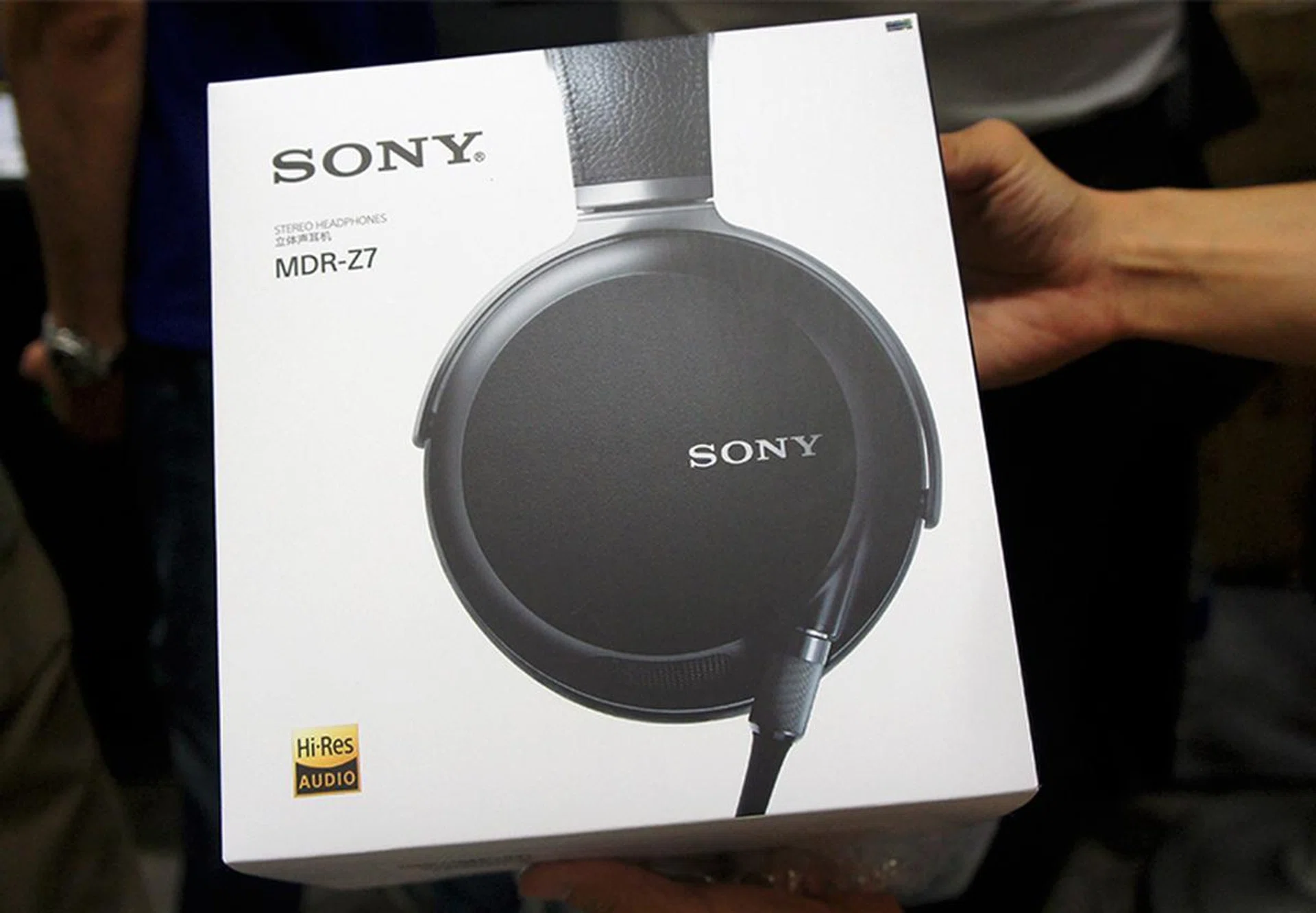 For discerning audiophiles, the Sony MDR-Z7 features whopping 70mm drivers and a frequency response of 4Hz to 100,000Hz. It is priced at $799 (U.P: $899).