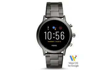 The Gen 5 Carlyle HR in Smoke Stainless Steel. (Image: Fossil.)