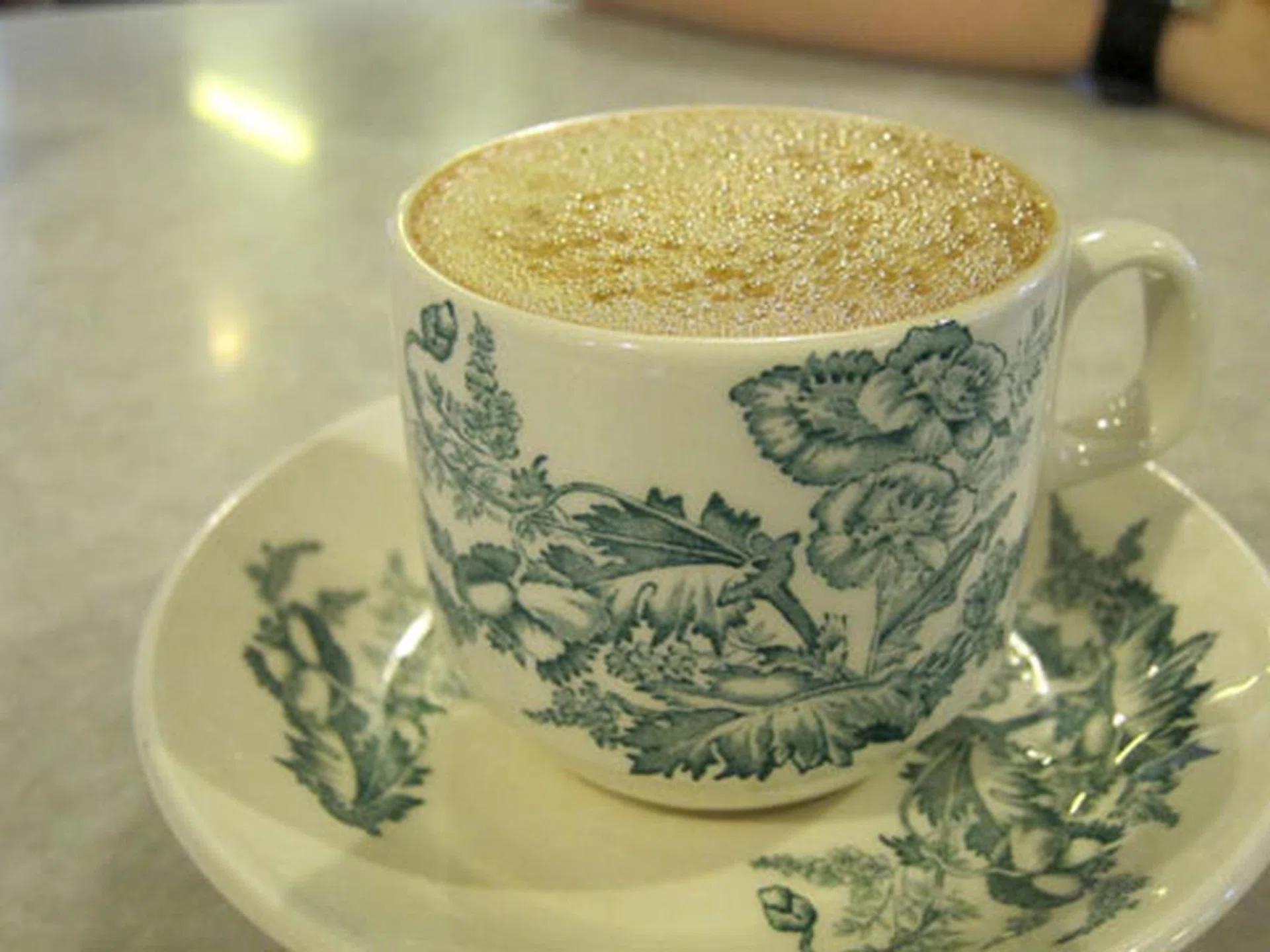 Shot at f/2.8, 40mm, 1/40 sec, ISO800. Click for the full resolution image (warning: large).