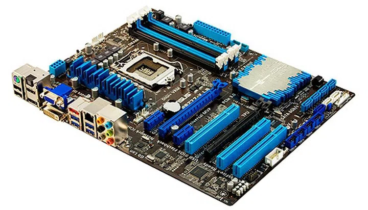 The ASUS P8Z77-V LE is the higher-end of the pair as it has more SATA 6Gbps and USB 3.0 ports, courtesy of the presence of third party controllers.