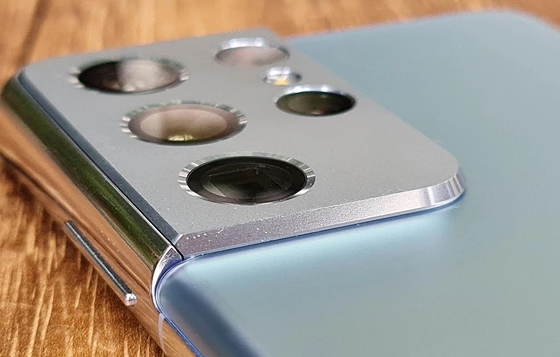 Galaxy S21 Ultra's rear camera housing is thicker than the others.