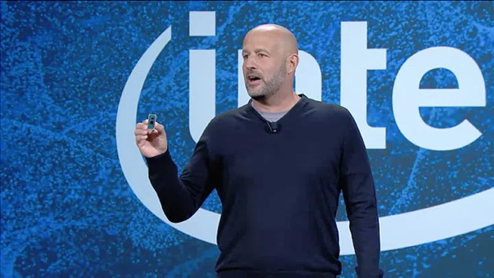 Intel Client Computing Group Senior Vice President Gregory Bryant showing off an Ice Lake SoC.