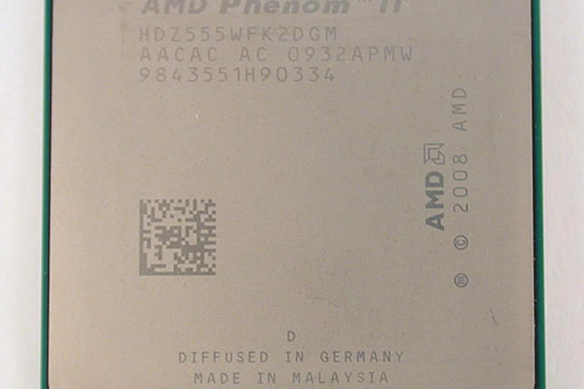 The Phenom II X2 555 'Black Edition' runs at 3.2GHz at default, the fastest among AMD's current dual-core processors. 
