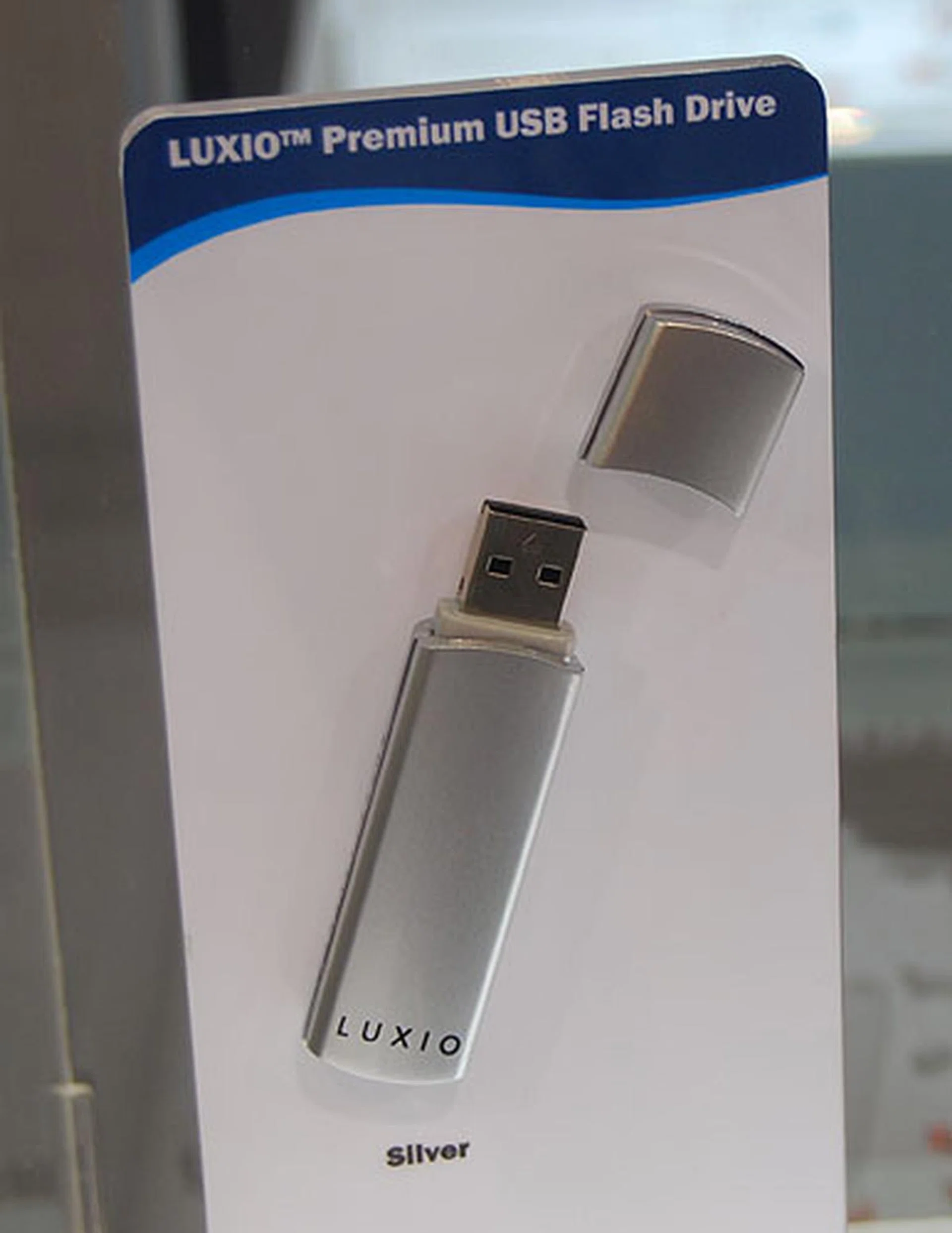  Super Talent showed off a premium 128GB USB flash drive which comes with AES-256 hardware encryption and boasting up to 200x speeds.  