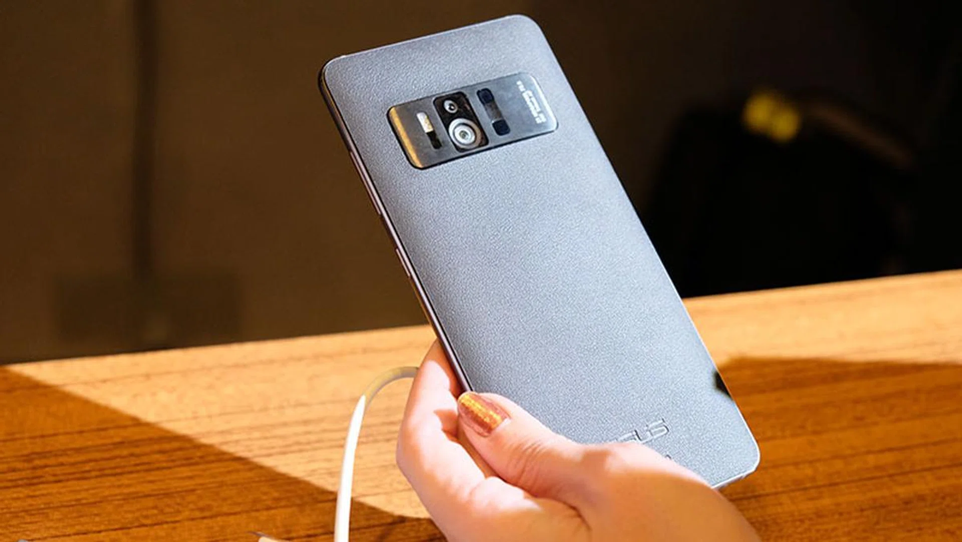 ASUS ZenFone AR