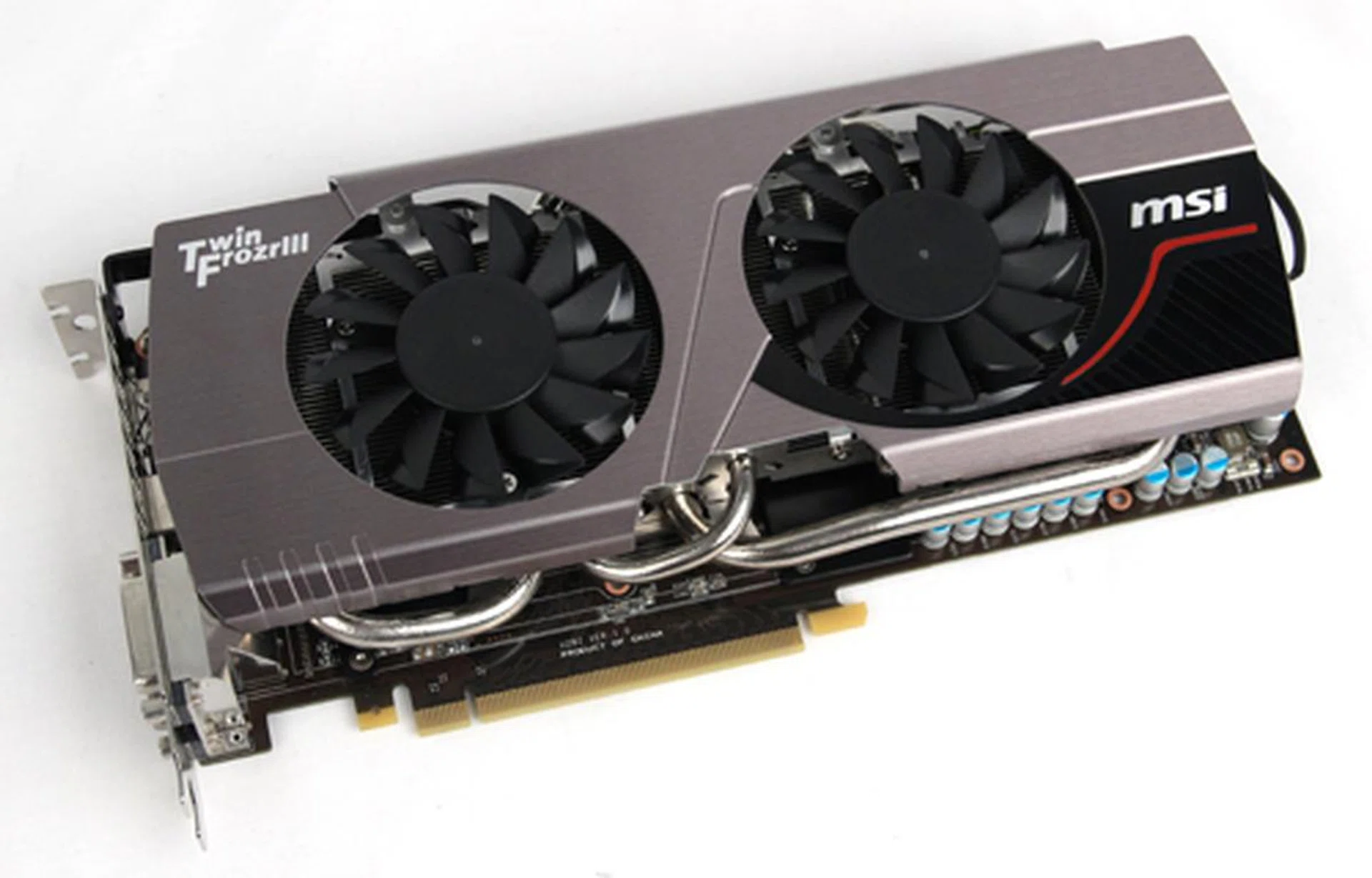 MSI's dual fans sit on top of an array of cooling fins connected to 5 nickel-plated copper heatpipes. The shroud is aluminum construction.