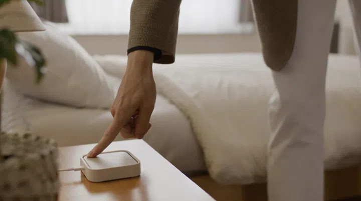 Samsung SmartThings Station.