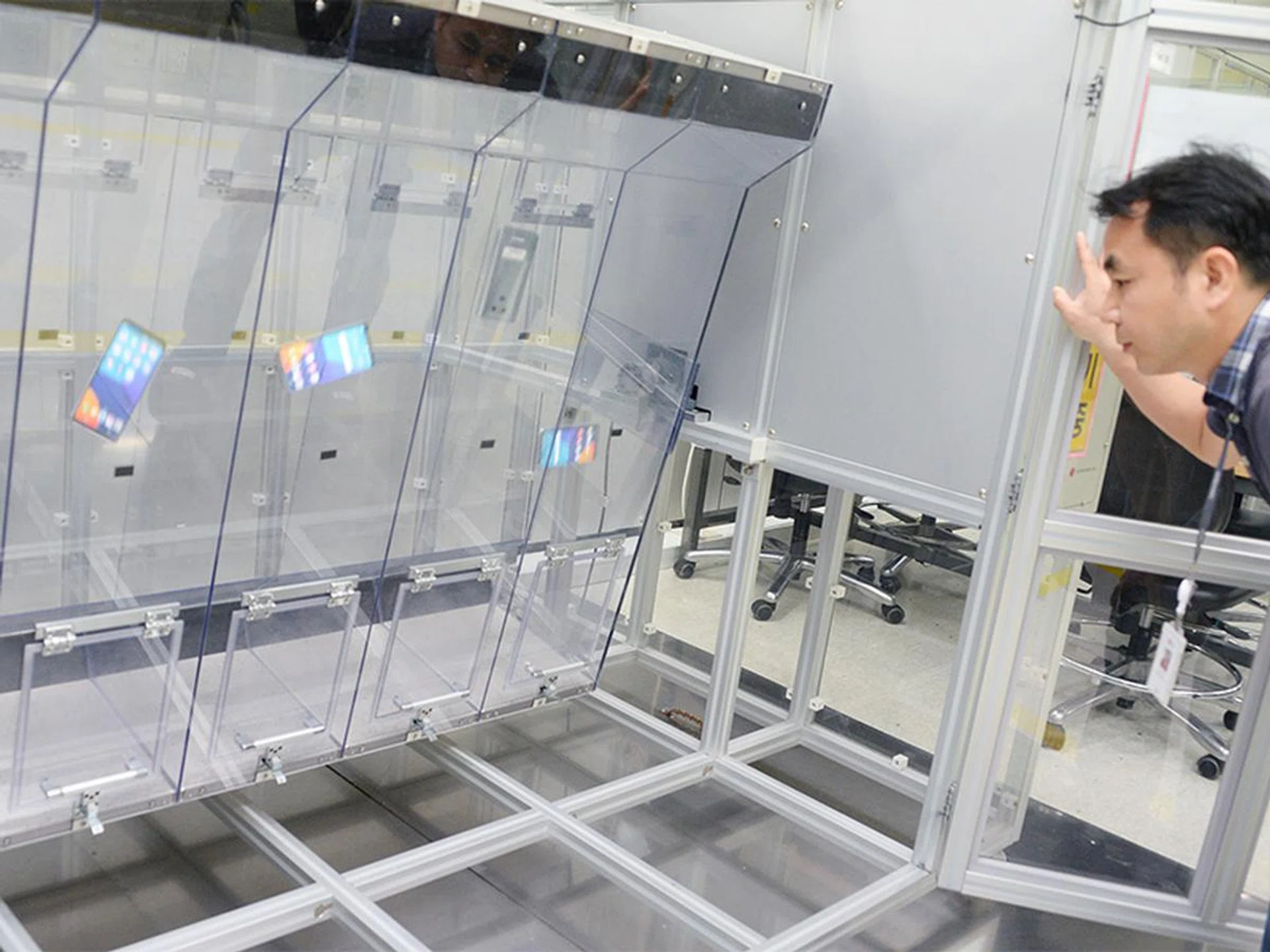 Other tests include continuous drop tests, heat exposure tests, and continuous charge and discharge tests. Image source: LG.