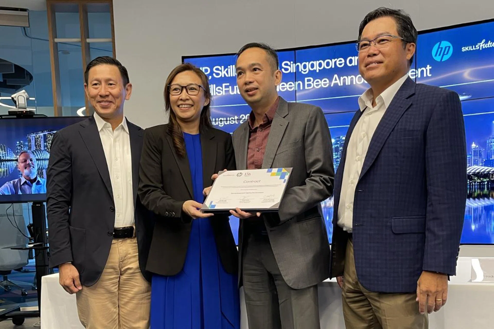  Ng Tian Chong, Managing Director of Greater Asia, HP Inc., Vivian Chua, Managing Director of Singapore, HP Inc., Tan Kok Yam, Chief Executive, SkillsFuture Singapore, and Seah Chin Siong, President and Chief Executive Officer, SIM