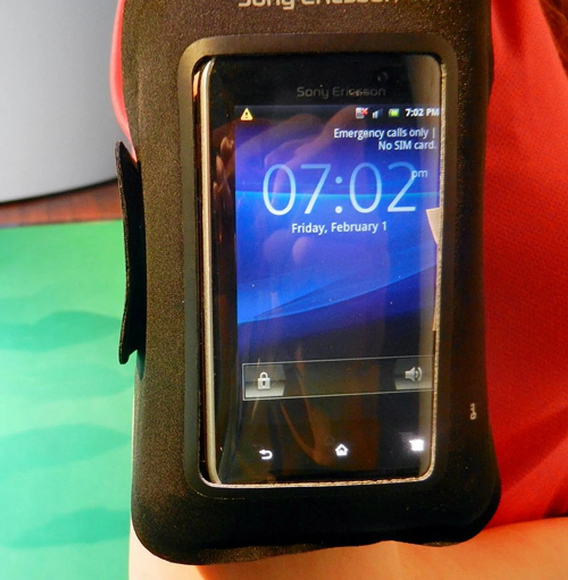 Despite having the Xperia active in the armband, you are still able to use the phone without taking it out. 