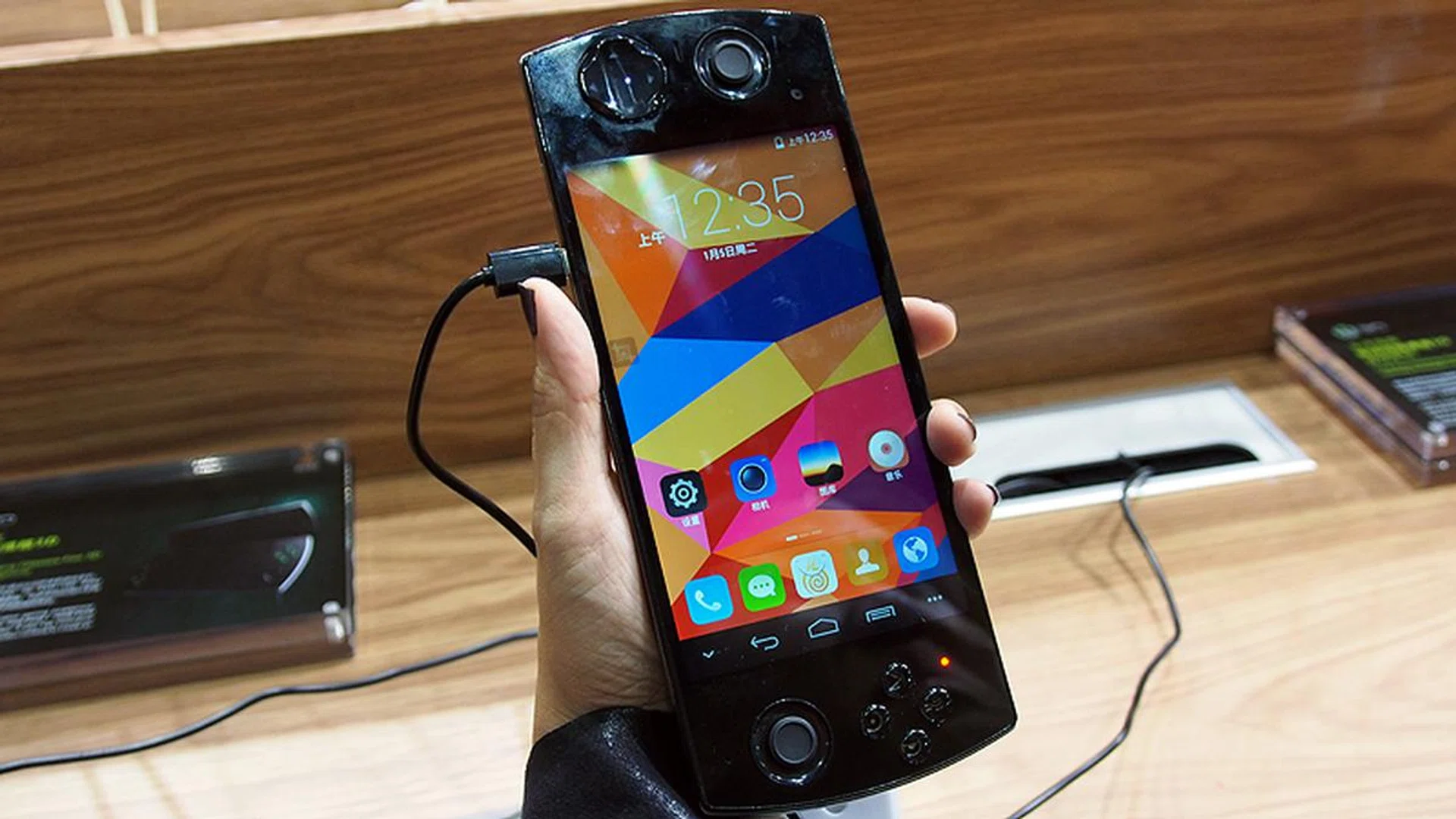 OLYMPUS DIGITAL CAMERA         