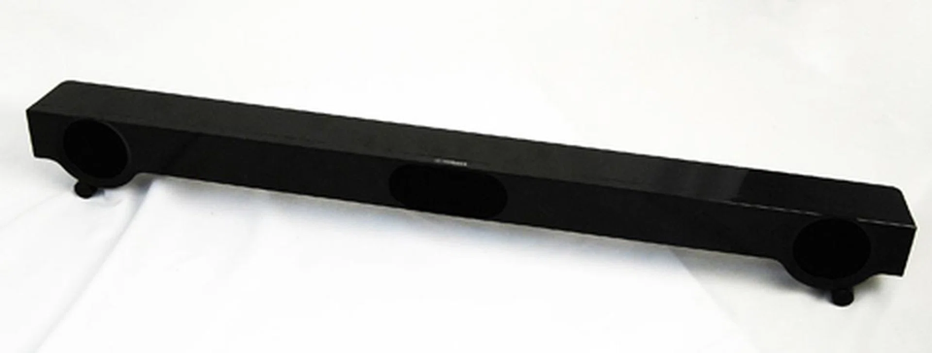 The front speaker unit is sleek and slender that it would have no qualms to rest comfortably in front of your TV without it being an obstruction.