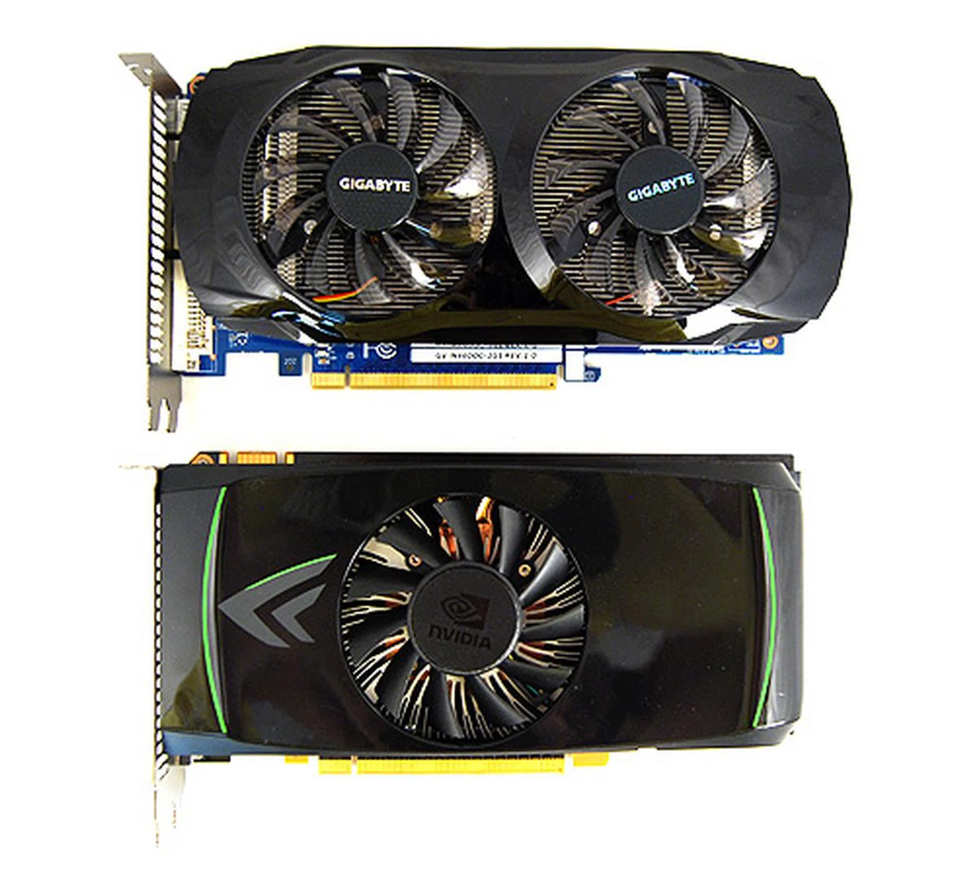 The Windforce cooler features slightly inclined fans which Gigabyte says reduces turbulence and forces more air onto the heatsink.