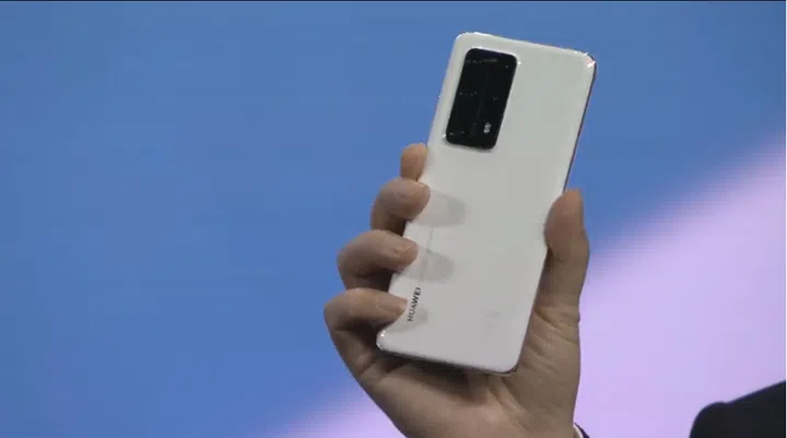 Huawei P40 Pro+ in White Ceramic.