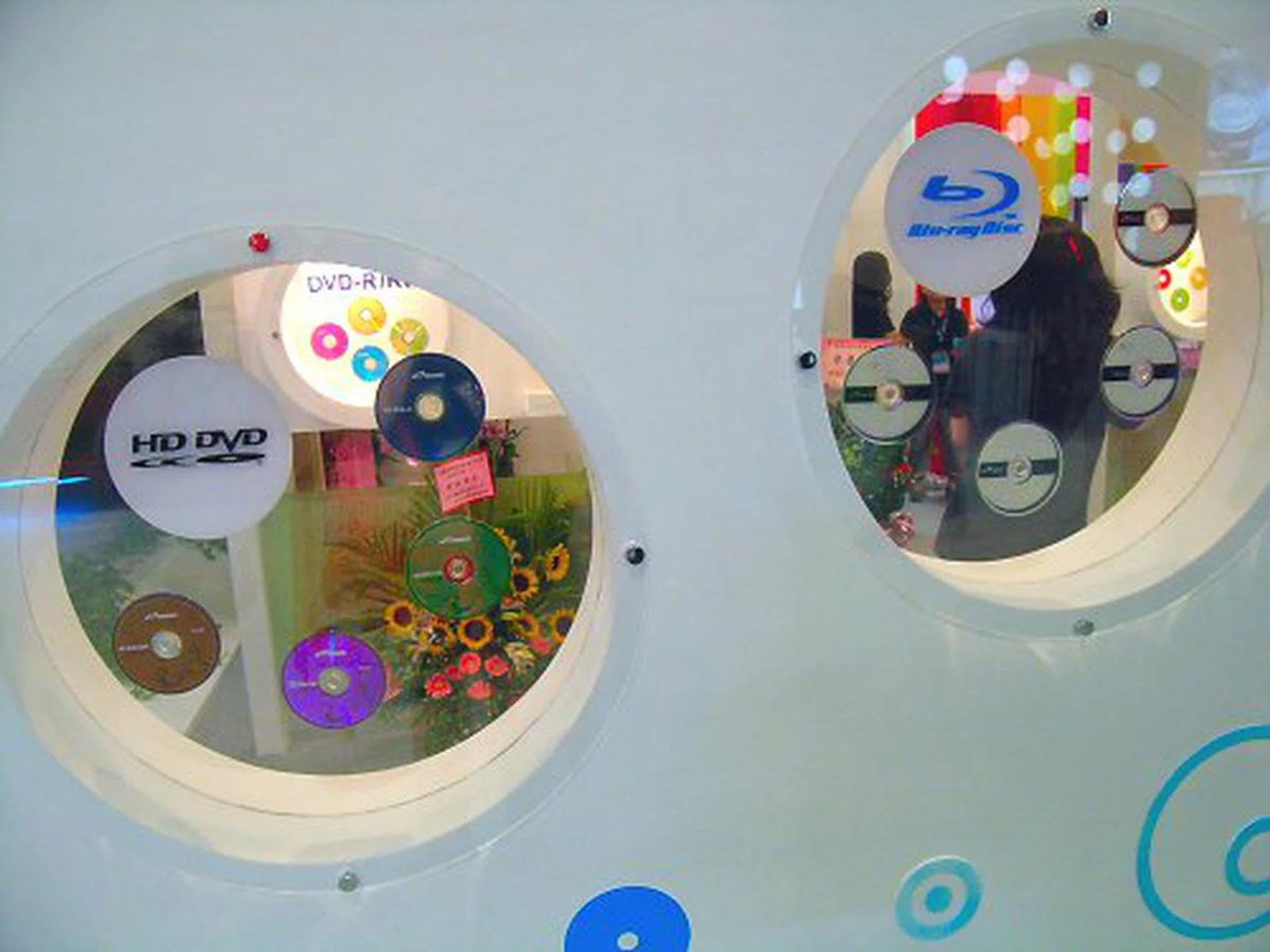  Like CMC, Prodisc showcases your regular range of HD DVD and Blu-ray write, rewrite and RAM discs ranging from 15GB to 50GB.  