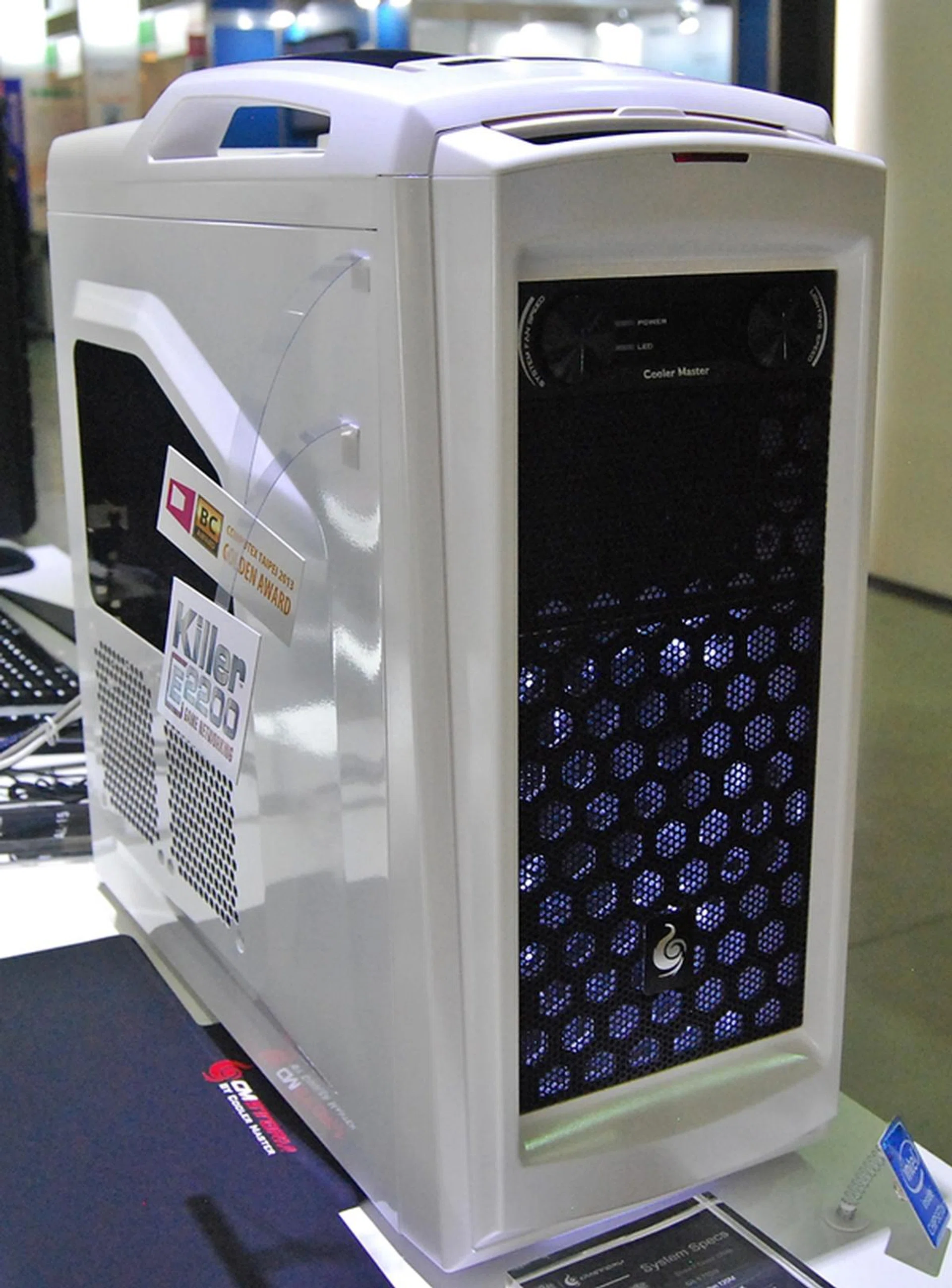 The Scout 2 Ghost White mid-tower chassis.