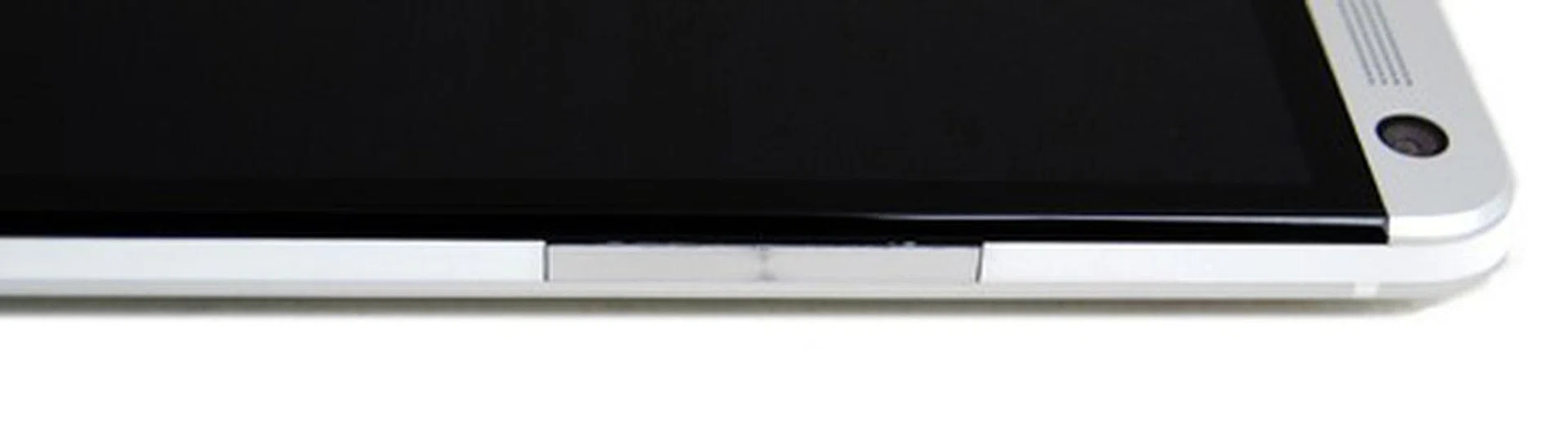 A silver volume rocker can be found on the right hand side of the HTC One. It feels different from the usual rocker buttons as it's very seamlessly integrated within the chassis as part of the phone's zero-gap construction.