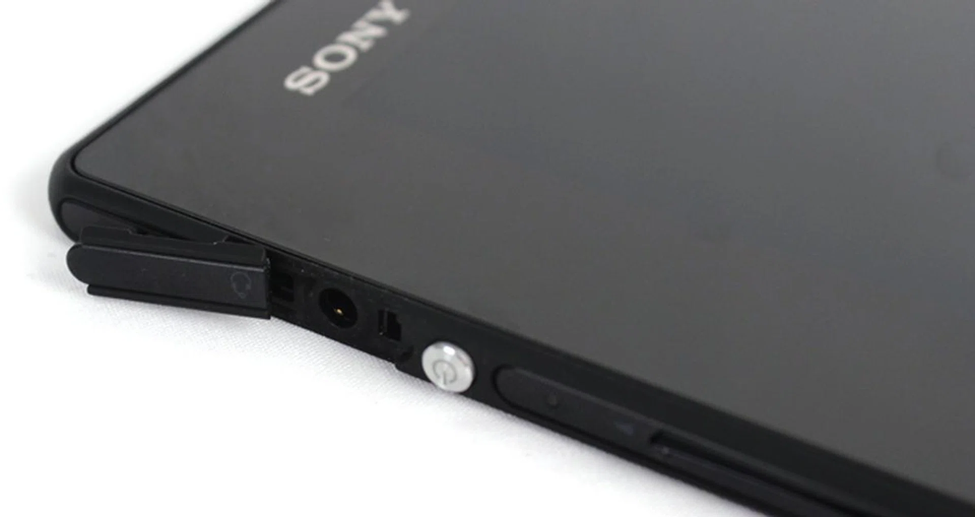 All ports on the Tablet Z are covered by a pull-out door that seals the tablet against water when closed.