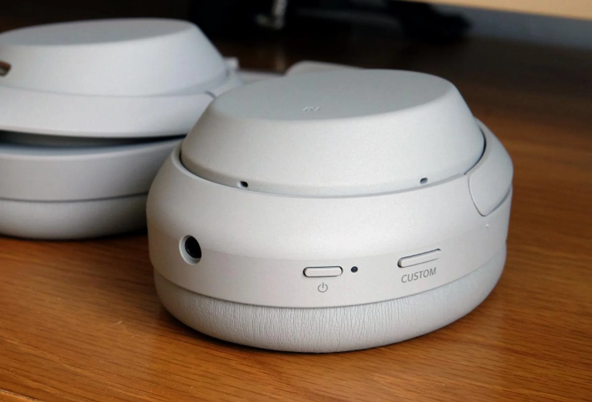 There's a power button and a second customisable button, which, by default, cycles through the noise-cancelling and ambient sound modes.