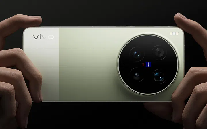 Vivo X300 Ultra Singapore launch price