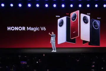 Honor Magic V6