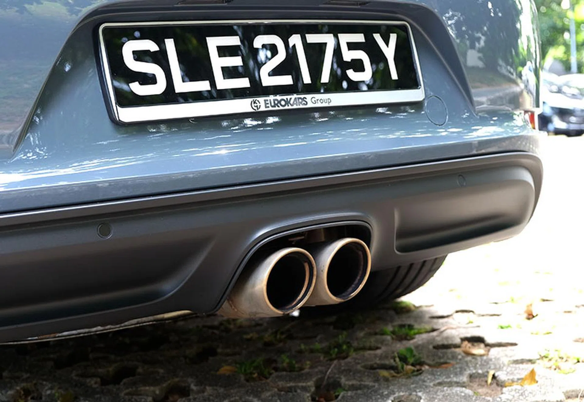 The new Boxster burbles, crackles and pops, but doesn't actually sound that exciting when you are gunning it.