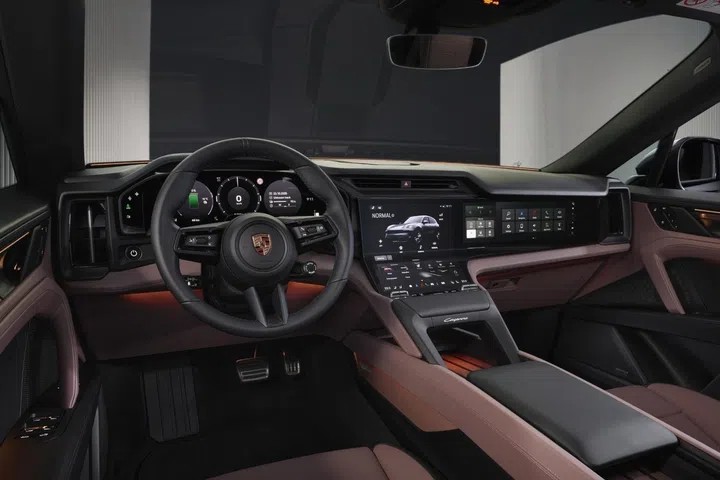 Porsche Cayenne Electric interior