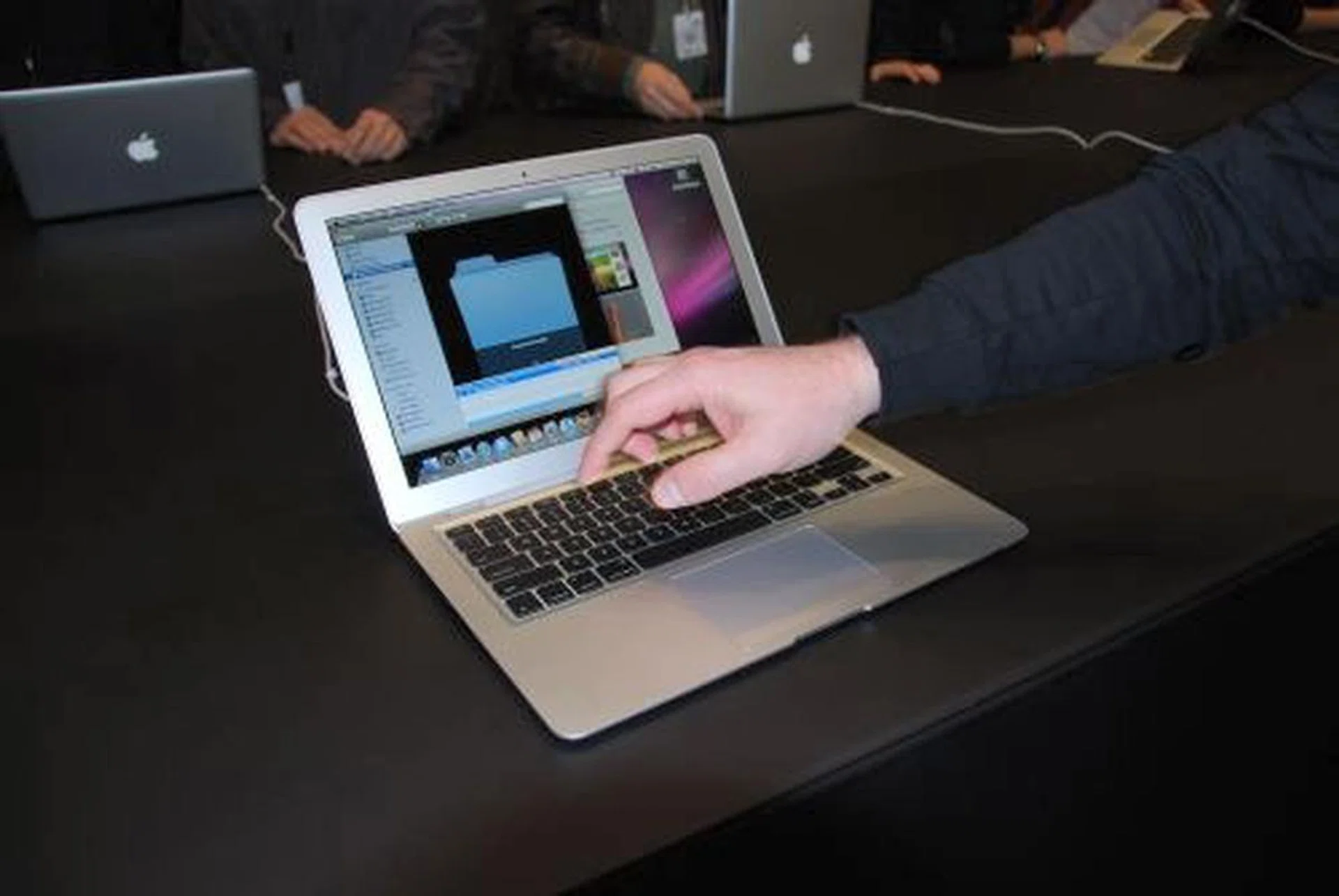 What's interesting with the MacBook Air is its multi-touch gesture support trackpad. Utilizing technology made famous on the iPhone and iPod Touch, the trackpad allows users to use their fingers on the trackpad and manipulate images or documents.