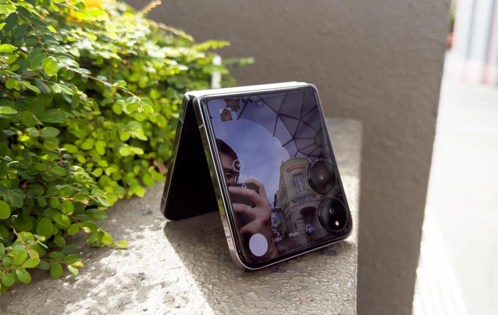 Dual rear cameras. Photo: HWZ.