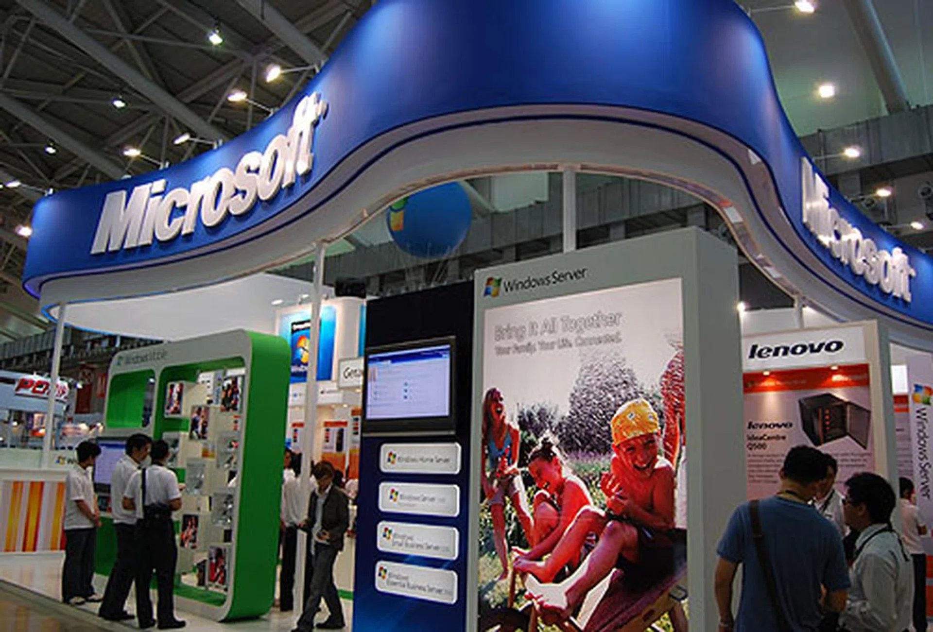 Microsoft had a booth that showcased the products of its many partners who are using Microsoft's technology in some way or another. 