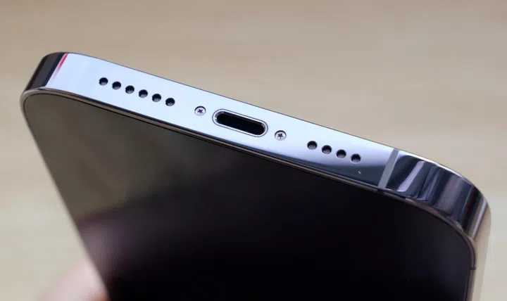 With the new ruling, future iPhones will be forced to go USB-C.