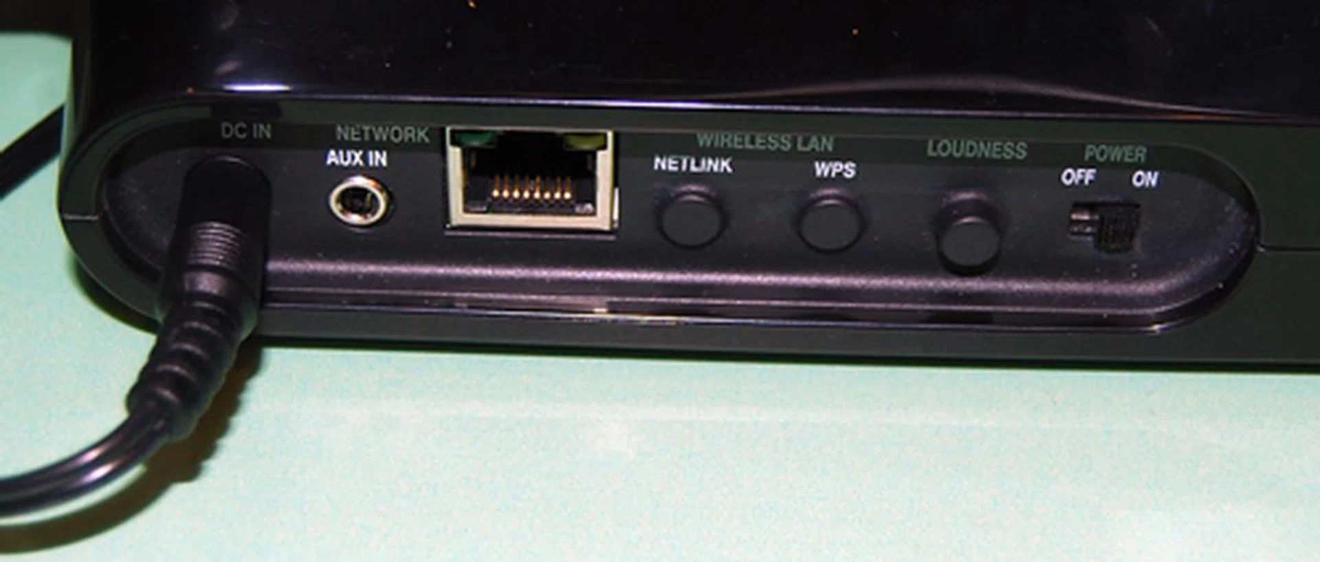 As you can see, the USB port is missing but the 3.5mm port and the Ethernet port have been retained. While there is a DC-In jack, the Cocoon portable has a Lithium-ion battery built-in as well which provides 5 hours of playback without being plugged in.