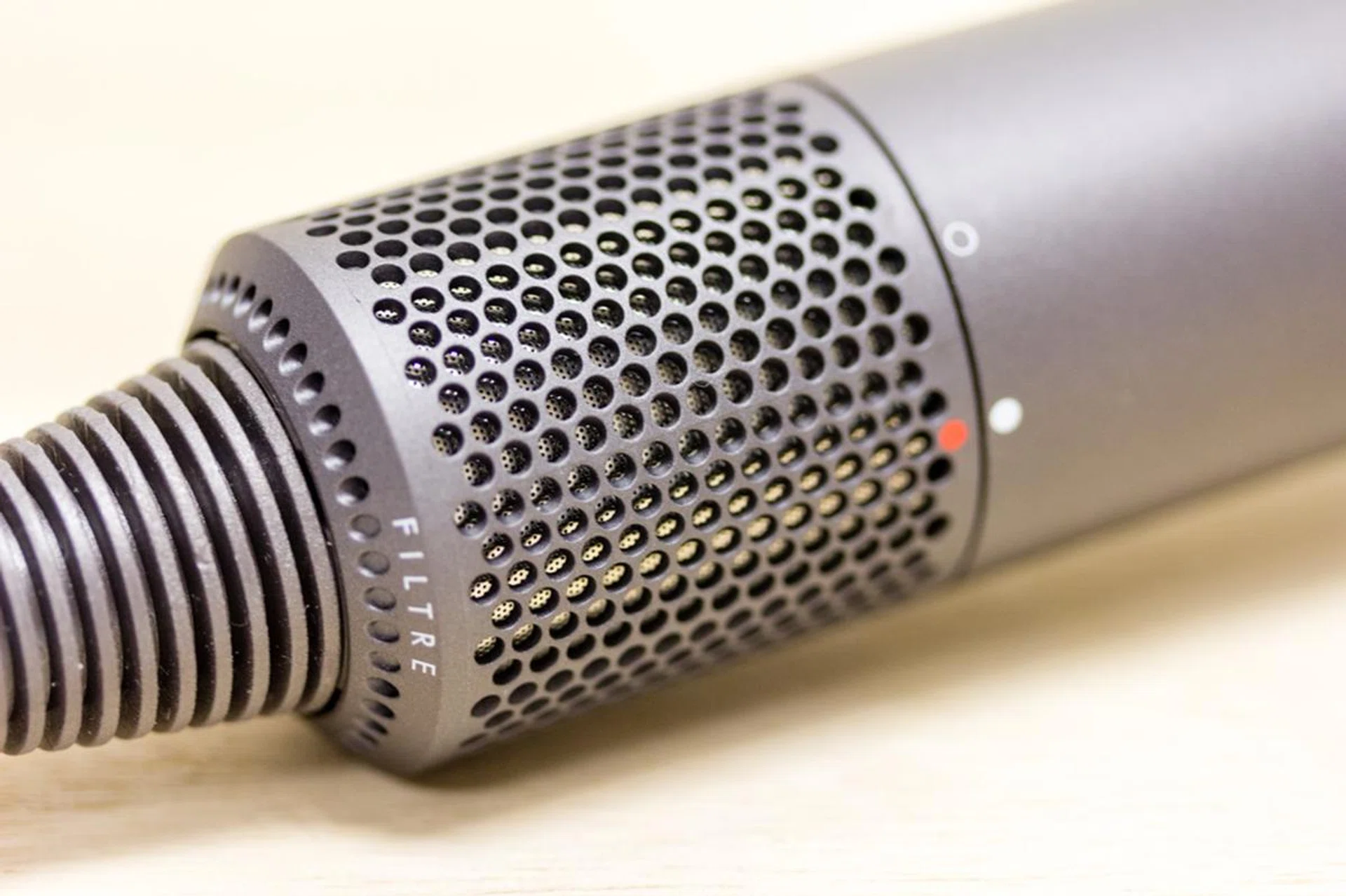 Air is drawn in from the bottom of the handle, which features a filter you can easily twist off and clean.