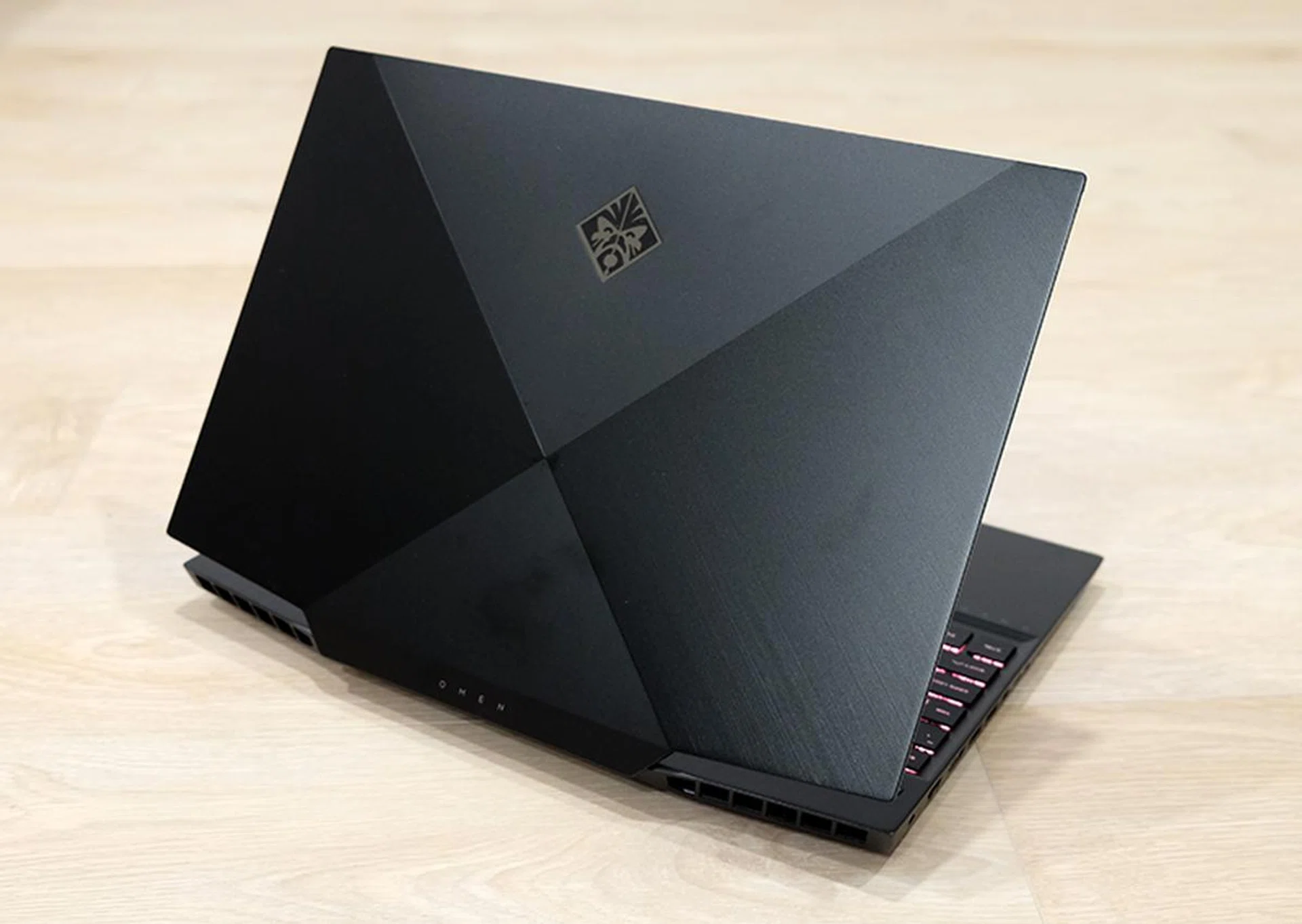 HP Omen 15
