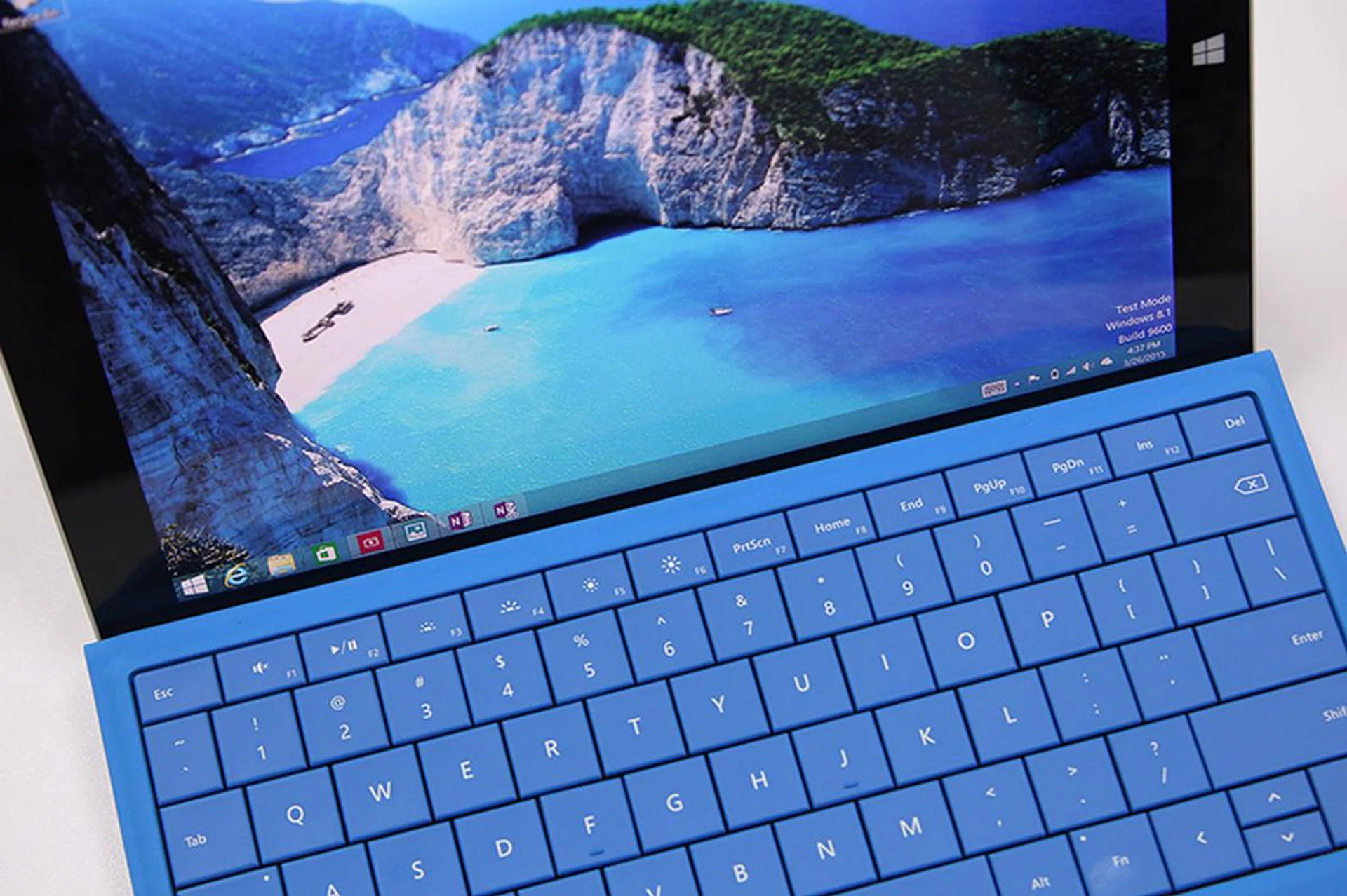Again, the Type Cover for Surface 3 has this double-fold hinge that allows it to attach to the bottom bezel of the tablet, thus tilting the keyboard at an angle for more comfortable typing.