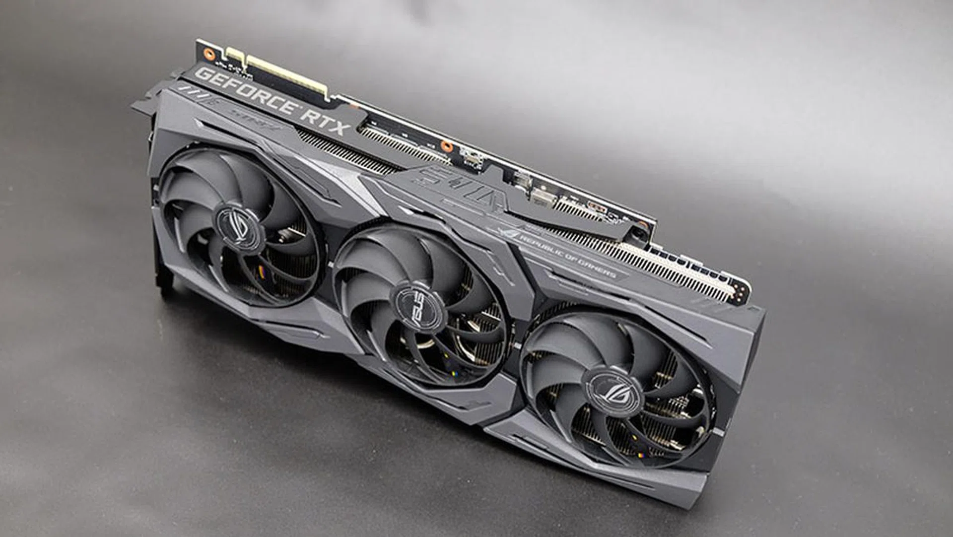 ASUS ROG Strix GeForce RTX 2080 Super Gaming