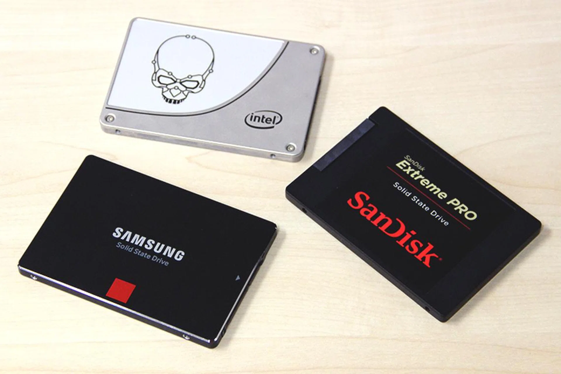With their own NAND foundries to call upon, Intel, Samsung and SanDisks are true juggernauts in the business of SSDs.