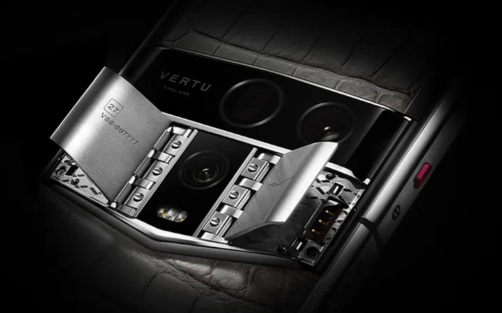 Vertu Agent Q