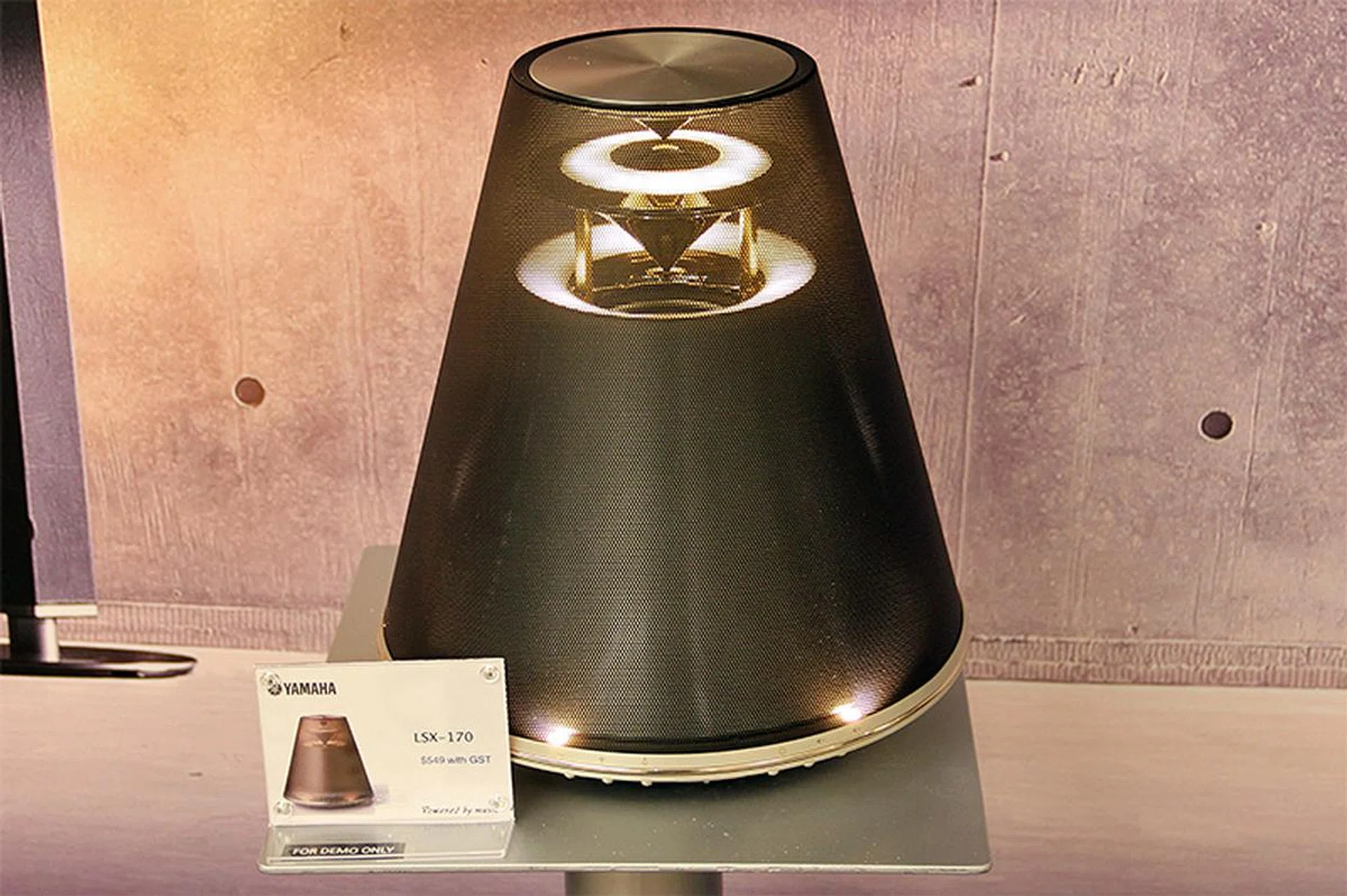 Blending sound and light, that's the concept of the Yamaha Relit series.