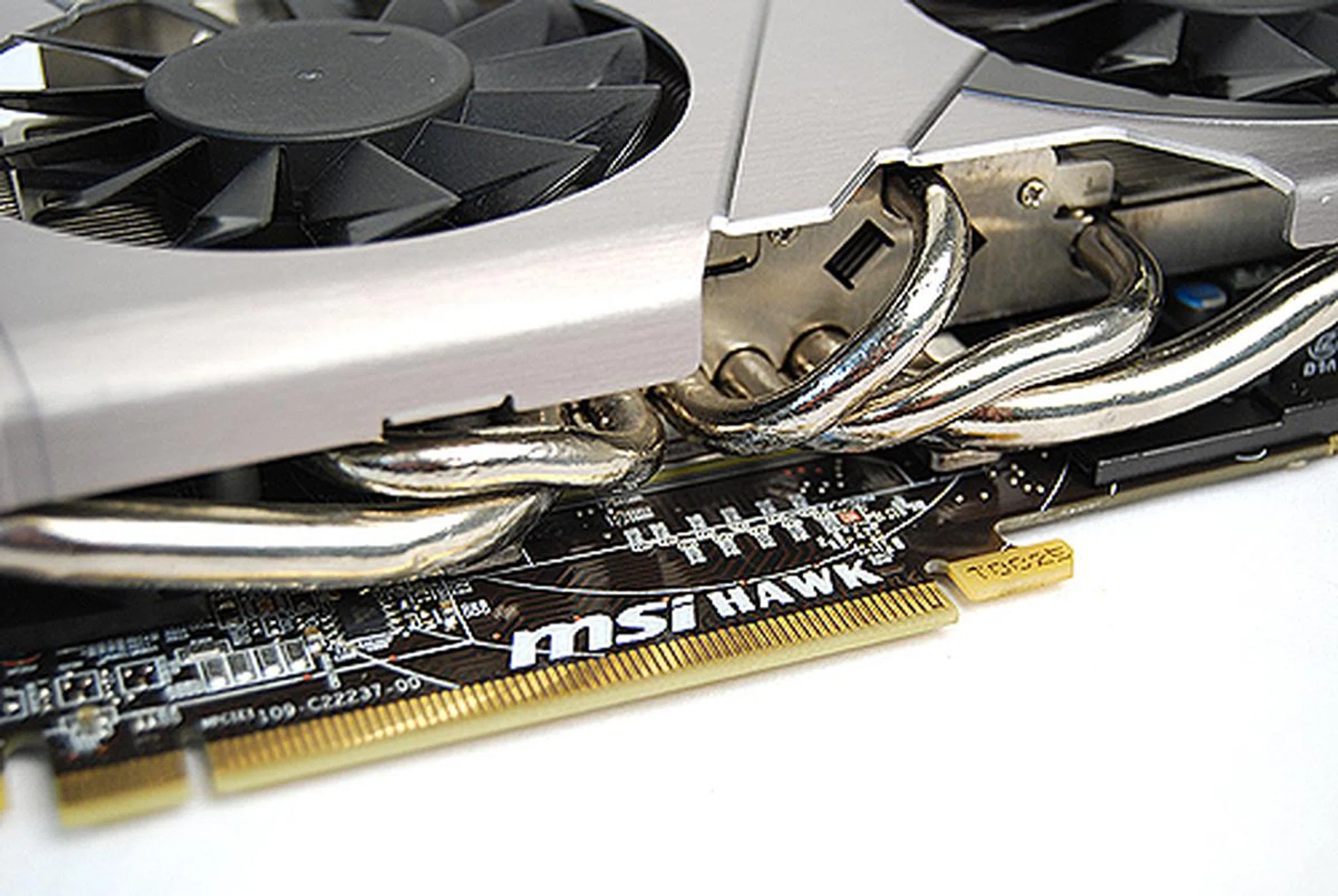 The Twin Frozr III cooler uses no less than five 8mm thick copper heat pipes to draw heat quickly away from the GPU core.