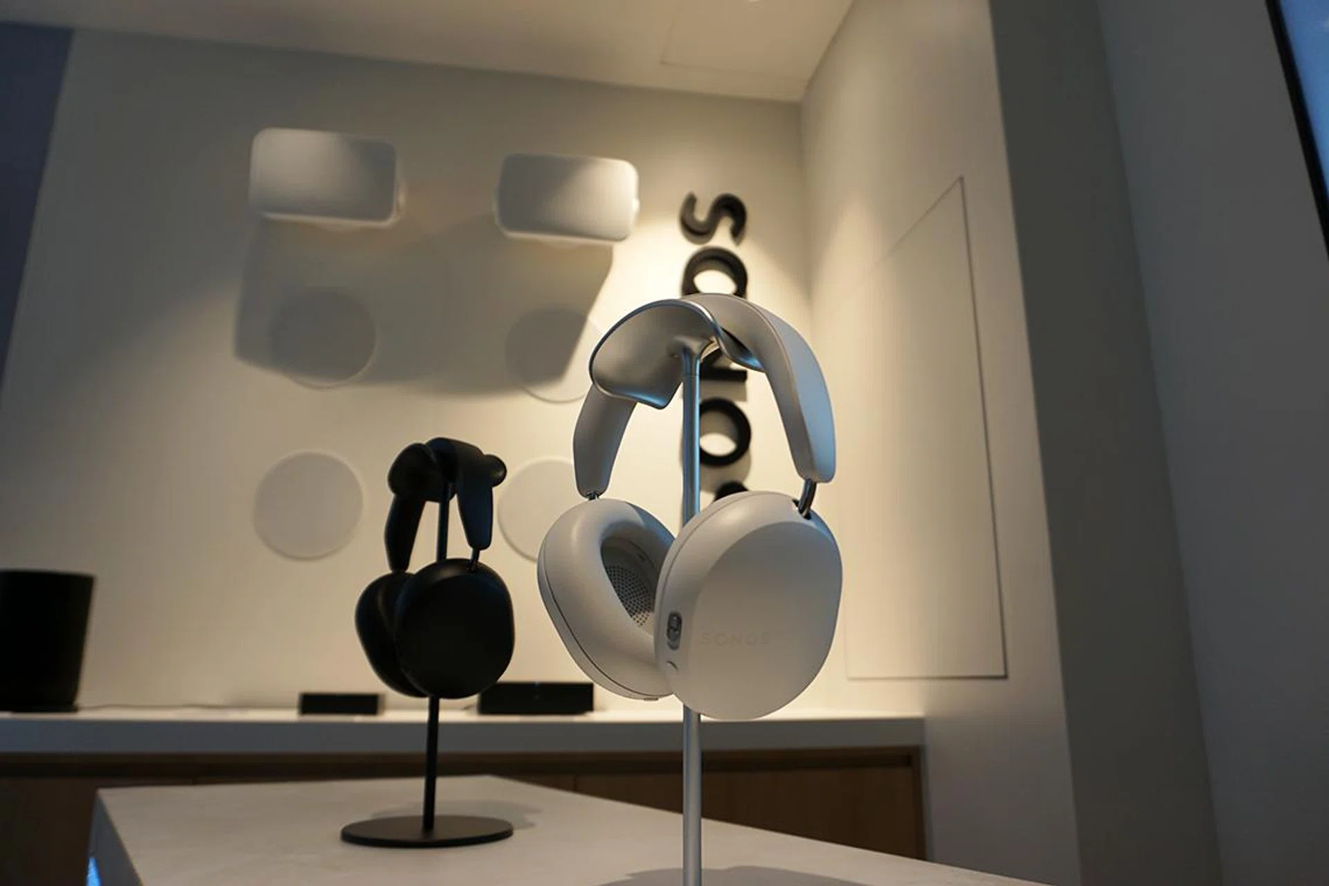 The Sonos Ace have a distinctive and modern look. 