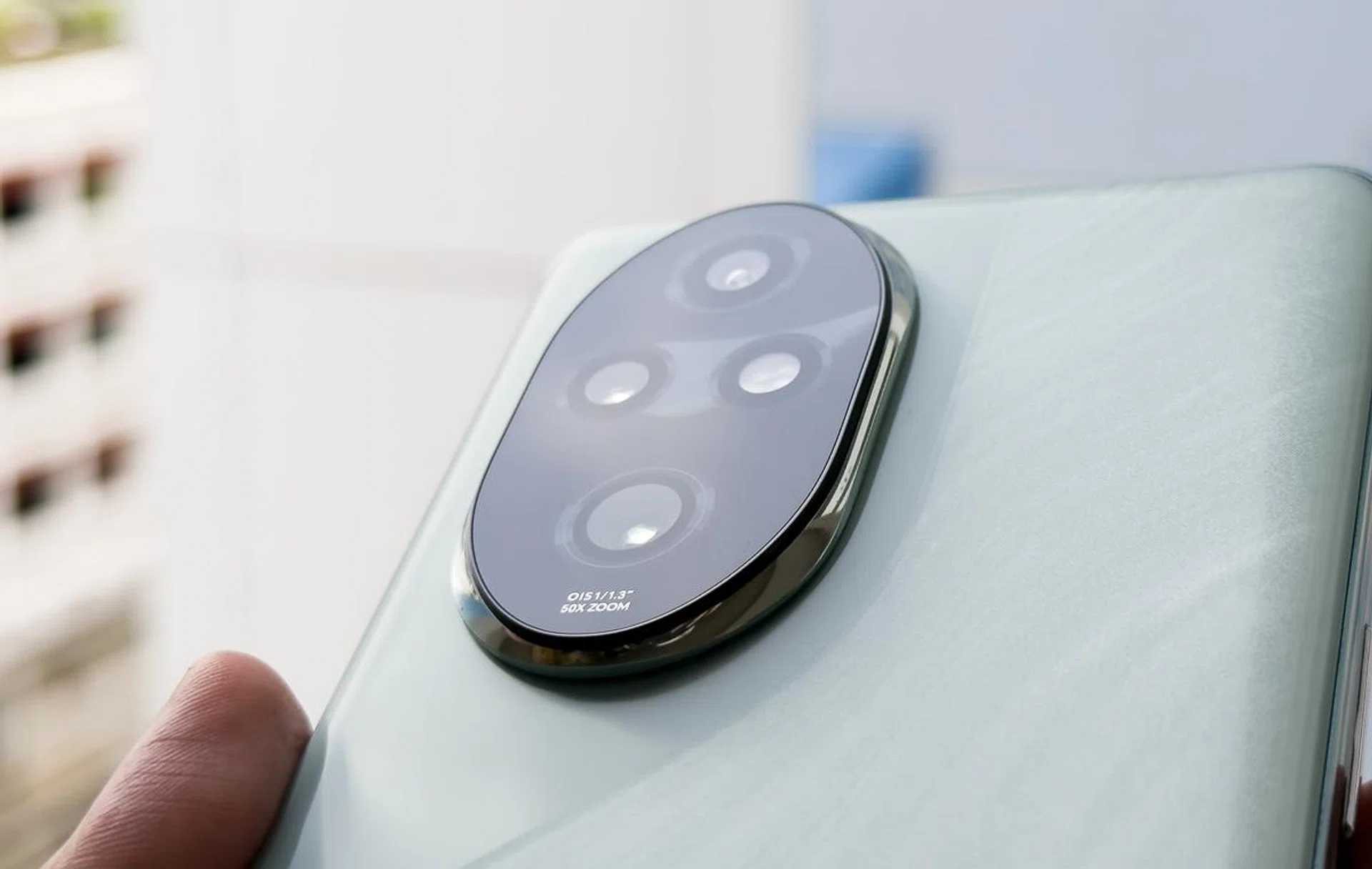 The bevel is subtle, but provides a nice effect. Photo: HWZ.