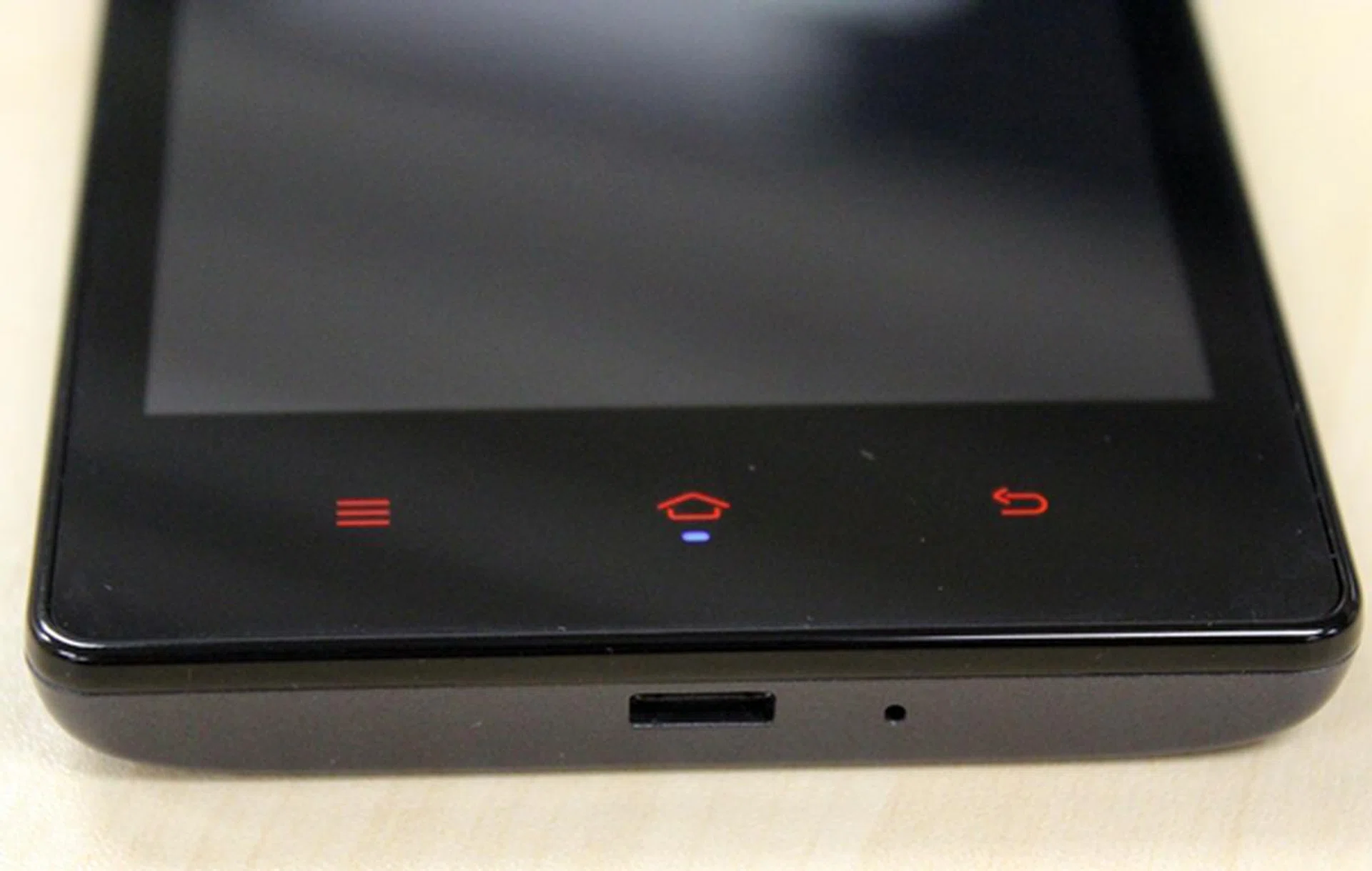 We find the LED notification to be a little too small for our liking. 