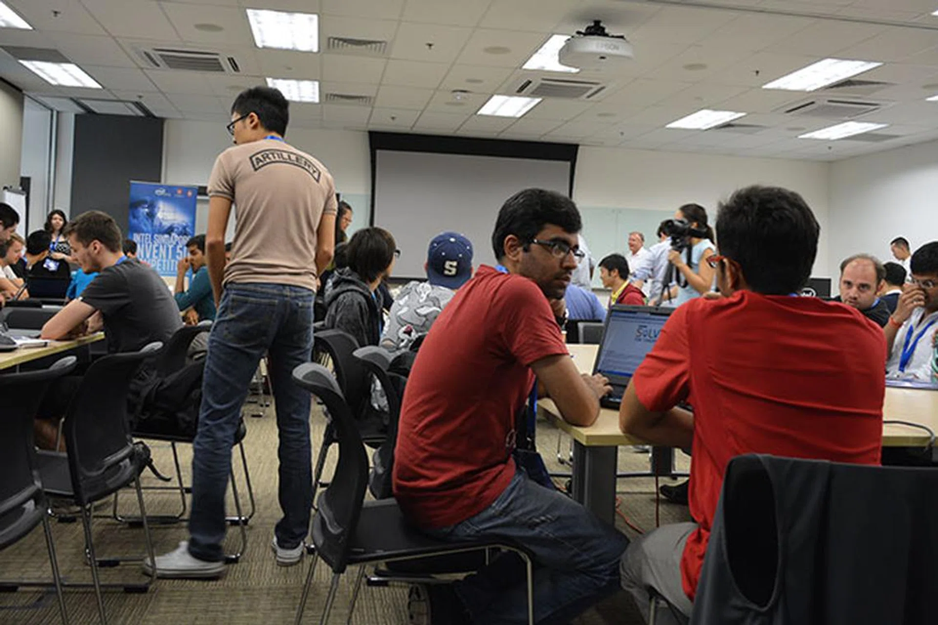 A roomful of finalists waiting for things to get started. All 18 teams were there bright and early on a Saturday morning.