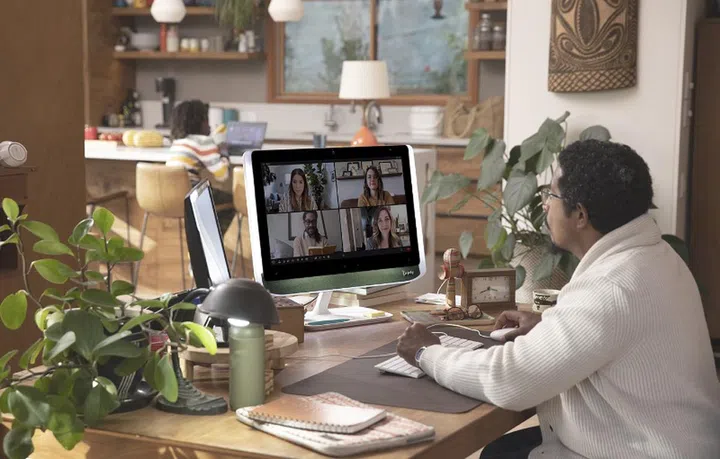 The Poly Studio P21 Personal Meeting Display is an all-in-one video conferencing tool. Image courtesy of Poly. 
