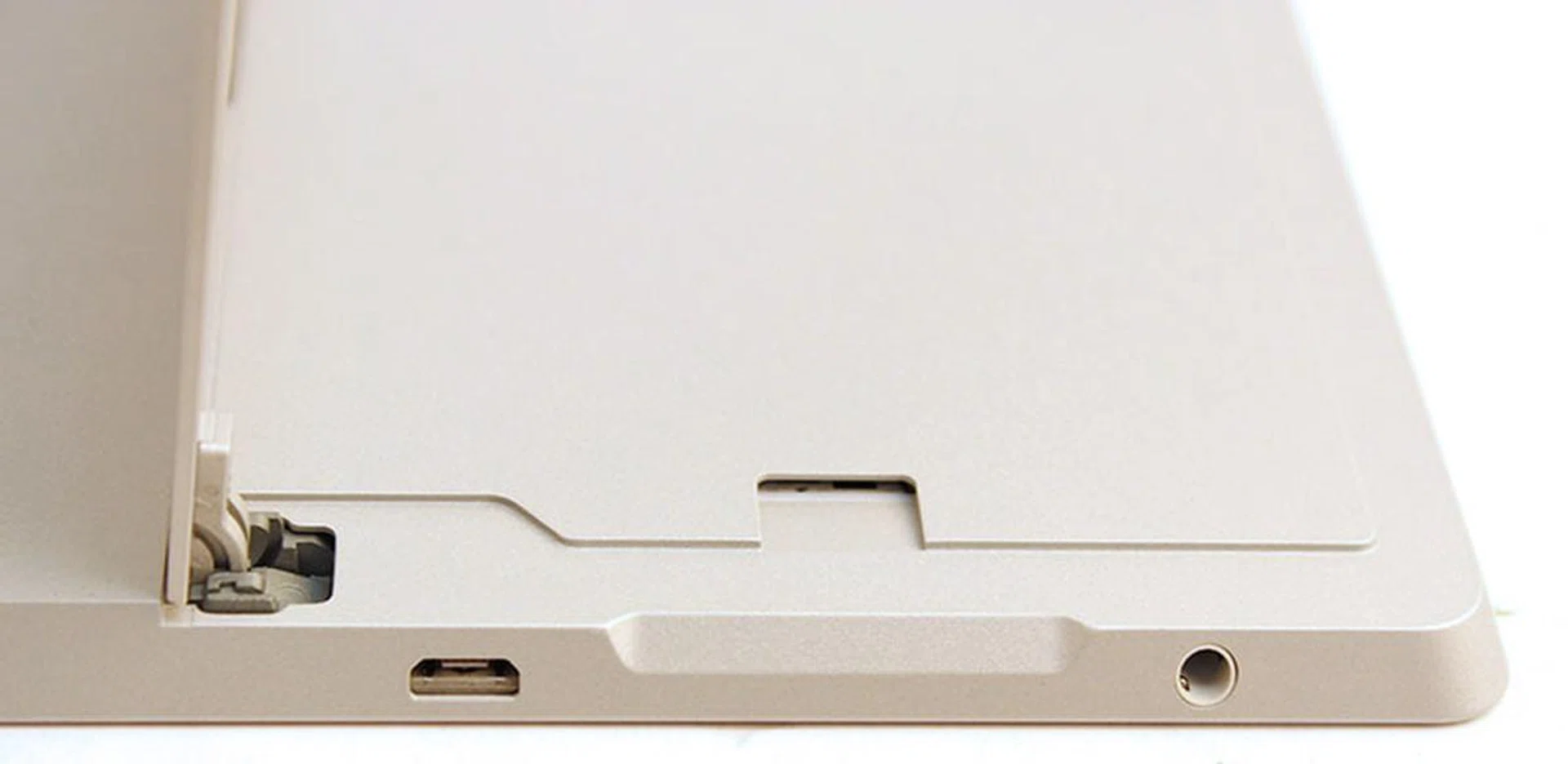 Like the Surface Pro 3, the Surface 3 sports a microSD expansion card slot under its kickstand.