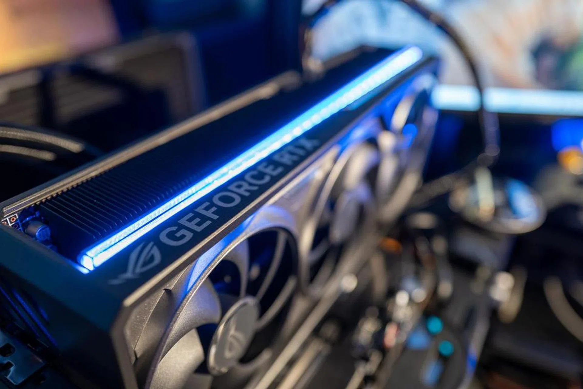 ASUS ROG Astral GeForce RTX 5080 16GB OC Edition |  | Best Looking Graphics Card in Singapore