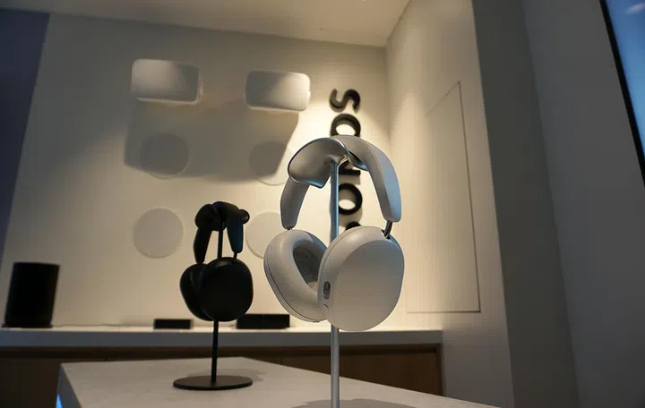 The Sonos Ace have a distinctive and modern look. 