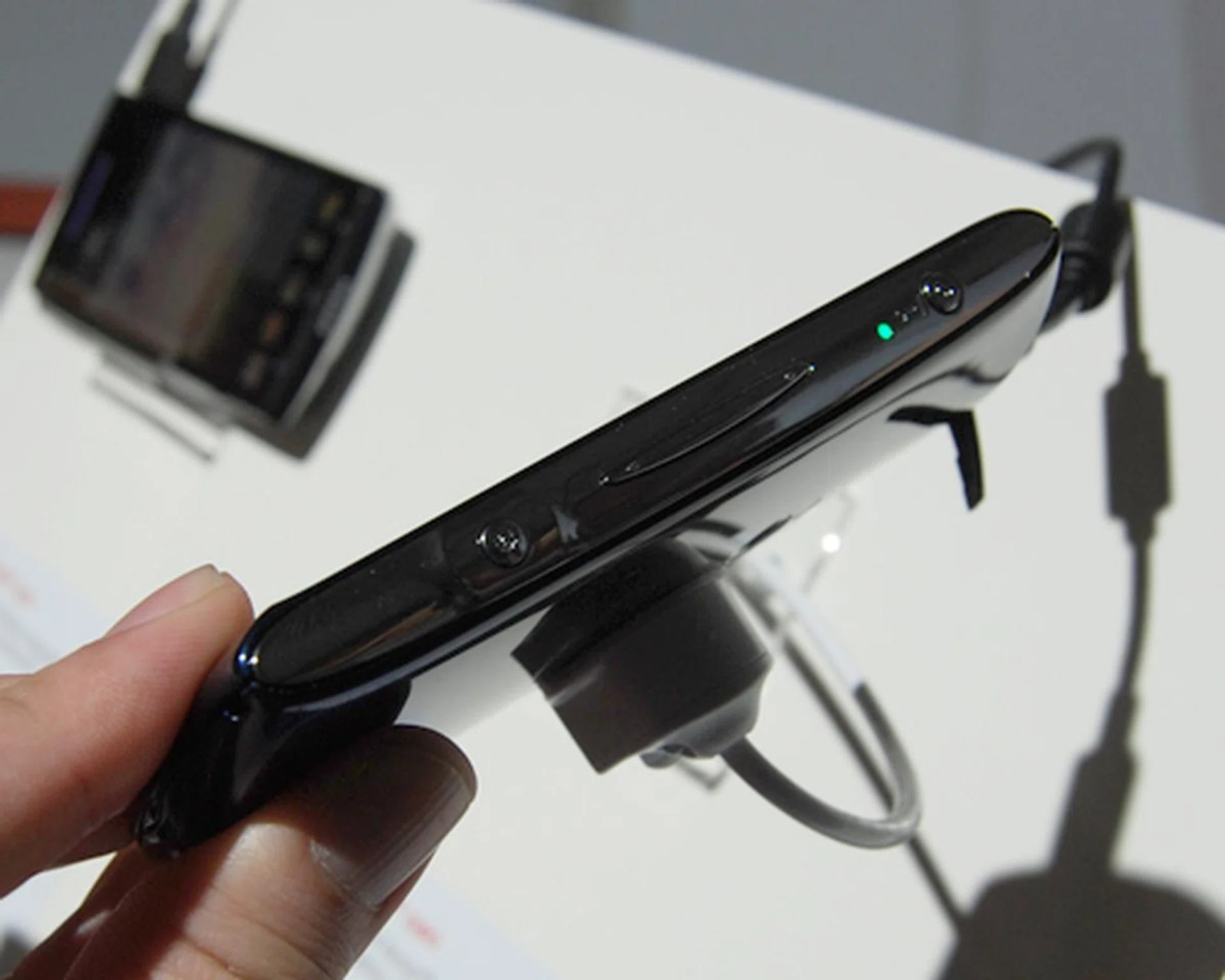 Ironically, it's profile is much thicker than the Xperia Arc, which has a larger screen size and thinner side profile.